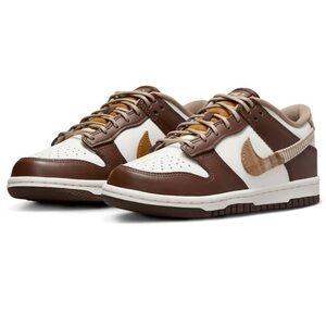 Nike Men's Brown and White Sneakers